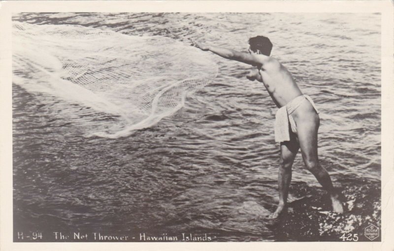 Hawaiian Islands Fisherman Throwing His Net 1949 Real Photo sk3711