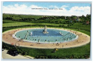 c1940s Leif Erickson Pool Bathing Scene Sioux City Iowa IA Unposted Postcard