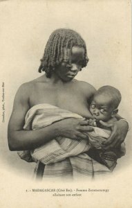 PC CPA MADAGASCAR, FEMME ZARAMANAMPY, Vintage Postcard (b14024)