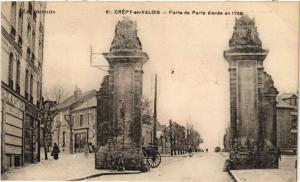 CPA CRÉPY-en-VALOIS - Porte de Paris elevée en 1758 (290993)