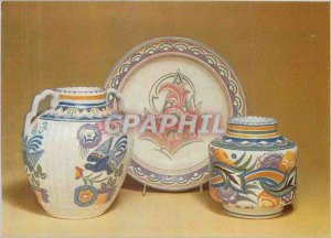 Modern Postcard Victoria and Albert Museum Group of two vases and a Dish