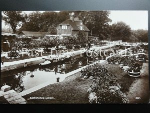 Old RP - Sonning Lock - excellent image showing wonderful flower display