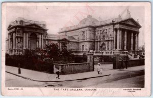 c1910s London, England Tate Art Gallery RPPC Gel Coated Real Photo Children A184