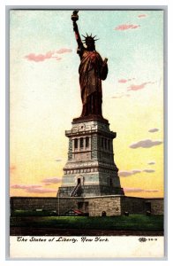 Postcard NY The Stature Of Liberty New York City New York