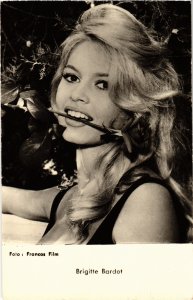 CPM AK FILM STAR Brigitte Bardot (88591)