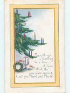 Pre-Linen GIFT WRAPPED PRESENTS UNDER OLD-FASHIONED CHRISTMAS TREE HQ7099