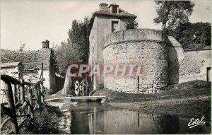 Postcard Modern Houdan (S and O) Fortification tower on Opton