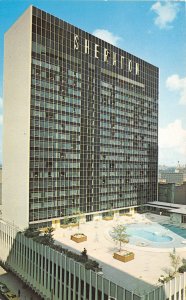 Columbus Ohio 1971 Postcard Sheraton Motor Hotel Swimming Pool