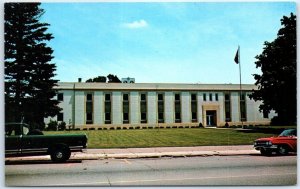 Postcard - Cedar County Court House - Tipton, Iowa