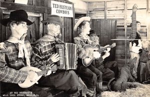 Ted Husteads Cowboys, Wall Drug Store Wall, South Dakota, USA