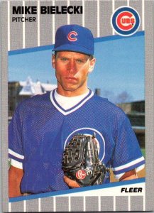 1989 Fleer Baseball Card Mike Bielecki Chicago Cubs sk21014