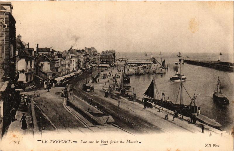 CPA Le TRÉPORT Vue sur le Port prise du Musoir (415879)
