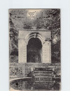 Postcard Fontaine de la Grenouille, Langres, France