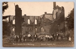 J87/ Wellsville Ohio RPPC Postcard c1910 Columbiana School Fire Disaster 637