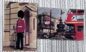 Lot Of 2 London Lenticular 3 Dimensional 1971 Postcards Piccadilly Circle Guard