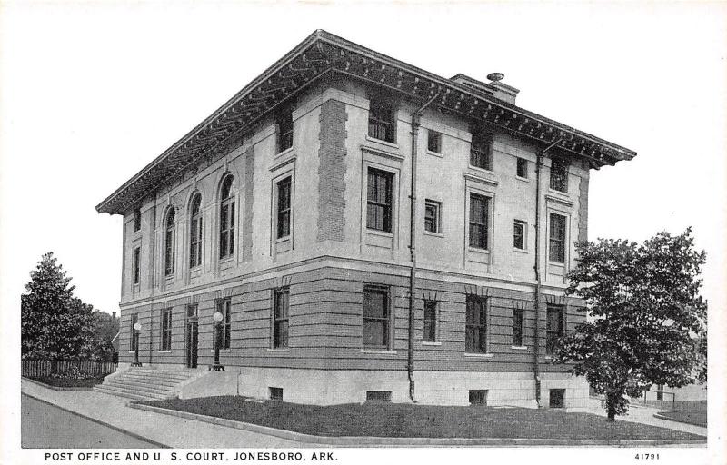 Arkansas AR Postcard c1940 JONESBORO POST OFFICE and U.S. COURT Building