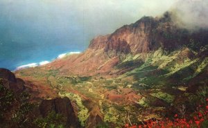 Hawaii, Kalalau Valley Kauai Razor Sharp Cliffs Blue Pacific Vintage Postcard