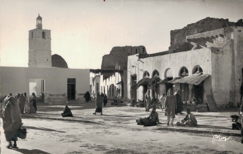 Tunisia Médenine Tunisie La Place et la Mosquée Vintage Postcard RPPC 03.09