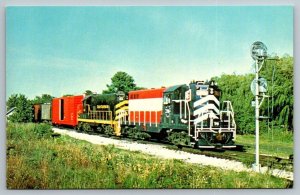 Detroit & Toledo Shore Line Railway RR Railroad Train Locomotive  Postcard