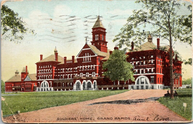 Grand Rapids, MI, Main Building, Soldiers' Home, Linen Postcard  - POSTED