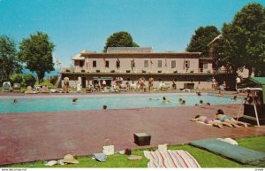 HARRISON HOT SPRINGS , B.C. , Canada , 1950-60s ; Hotel Pool