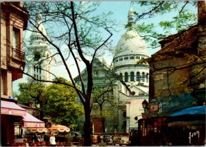 La Basilique due Sacre-Coeur et la Place du Tertre Paris 1950s Postcard