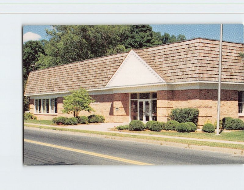 Postcard The Southington Public Library, Southington, Connecticut