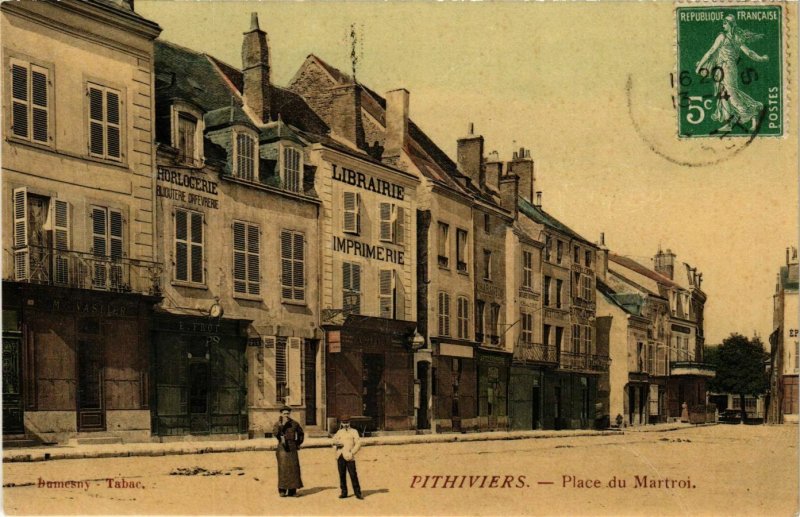 CPA PITHIVIERS Place du Martroi (864471)