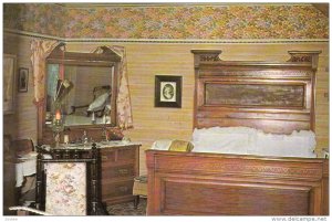 WOODSIDE Master Bedroom , KITCHENER , Ontario , Canada , 50-60s