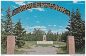 Jubilee Park entrance gate, Memorial Stone, Alberta-Saskatchewan borfer, Lloy...