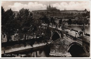 Czech Republic Prague King Charles Bridge And Castle Praha Vintage RPPC C126