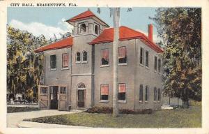 Bradentown Florida City Hall Street View Antique Postcard K96631