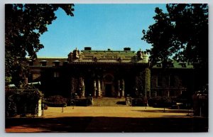 US Navy  Naval Academy  Annapolis  Maryland   Bancroft Hall  Postcard