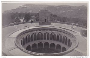 RP; Patio Castillo Bellver, PALMA DE MALLORCA, Islas Baleares, Spain,10-20s