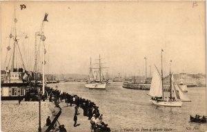 CPA Le HAVRE-L'Entrée du Port a Marée haute (348708)