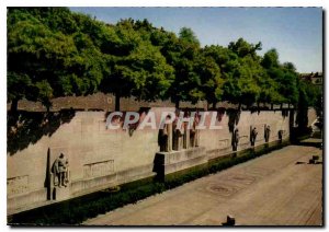 Postcard Modern International Geneva Monument of the Reformation