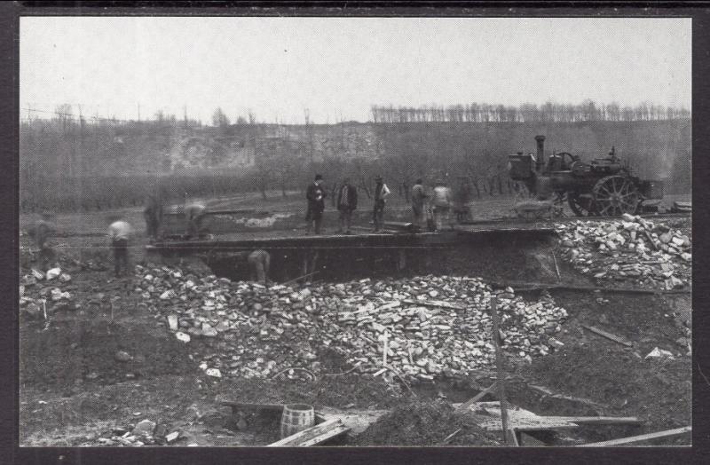 Men Working,Rochester,NY  NYS Erie Canal in 1909 BIN