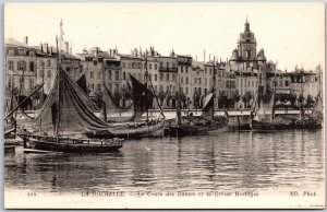 La Rochelle Le Cours Des Dames Et La Grosse Horlogee France Boats Ships Postcard