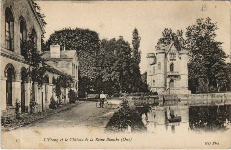 CPA the pond and the Chateau de la reine blanche (1207913) 