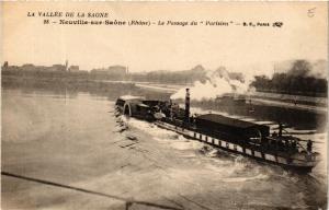 CPA NEUVILLE-sur-SAONE - Le passage du Parisien (572497)