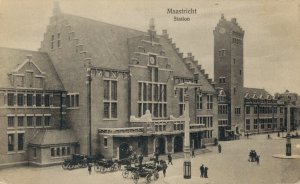 Netherlands Maastricht Station Vintage Postcard 07.57