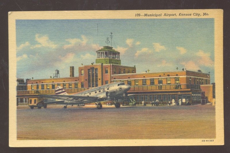 KANSAS CITY MISSOURI MUNICIPAL AIRPORT AIRPLANE VINTAGE POSTCARD MO.