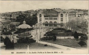 CPA Biarritz Jardin Public et la Gare du Midi FRANCE (1126883)