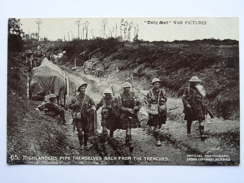 Scotland Military WW1 HIGHLANDERS PIPE FROM TRENCHES Daily Mail War Pic Postcard