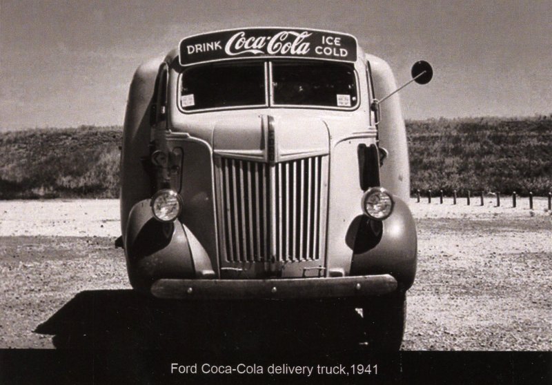 Coca-Cola Delivery Truck circa 1941   (Photo Reprint, 5.75 X 4)