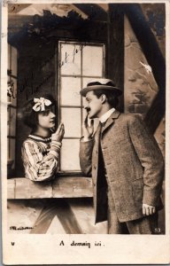 Romantic Couple Black And White Vintage RPPC 09.71