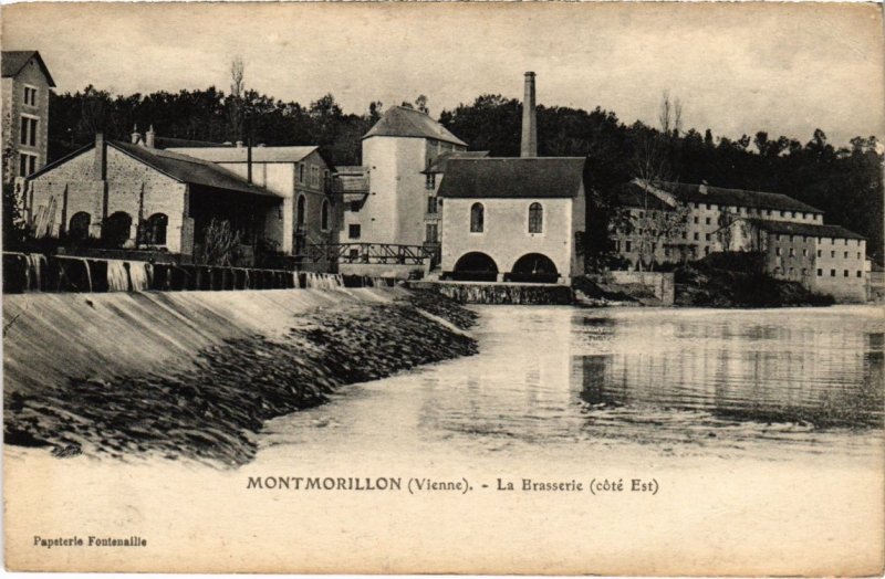 CPA Montmorillon - La Brasserie (111776)