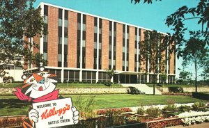Vintage Postcard Kellogg Company Building Cereal Maker Battle Creek Michigan MI 