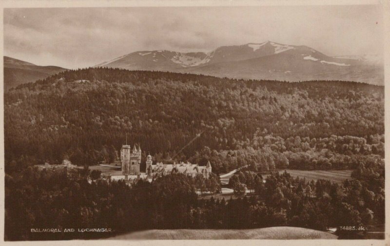 Scotland Postcard - Balmoral and Lochnagar   RS24279