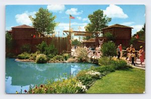 Disneyland Frontierland Entrance C-1 Anaheim CA UNP Chrome Postcard N15